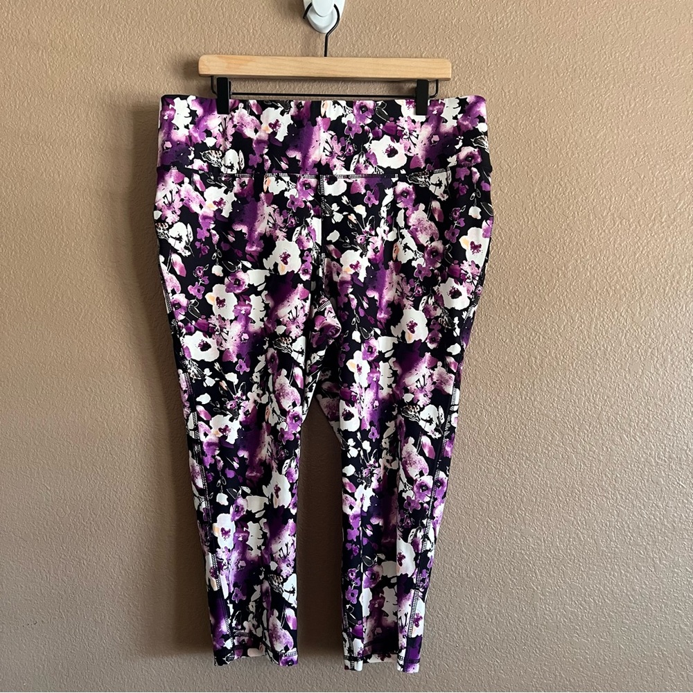 Lane Bryant for LIVI Floral Capri Athleisure Leggings Size 18/20